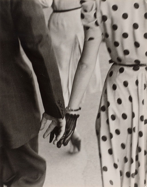 Jakob Tuggener, return after the race, Bern, 1949 © Jakob Tuggener Foundation / Swiss Photo Foundation